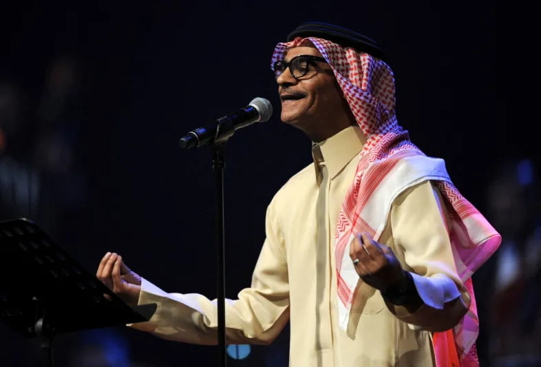 رابح صقر يحتفل بميلاد ابنه الوليد في أجواء عائلية مبهجة (فيديو)