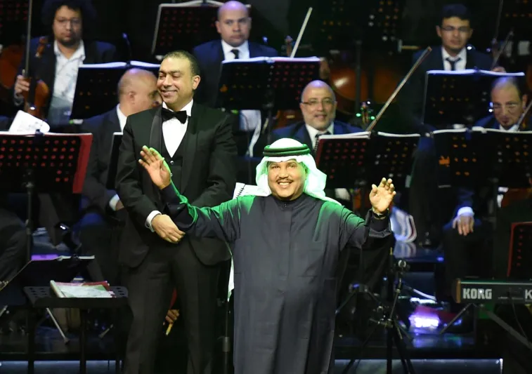 محمد عبده يضع لمساته الأخيرة لحفل "موسم الخبر".. كواليس ليلة استثنائية (فيديو)