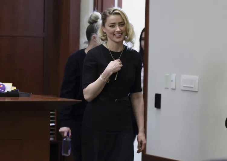 وثائقي Silenced يعيد آمبر هيرد للواجهة.. تفاصيل صادمة عن نزاعها القانوني مع جوني ديب