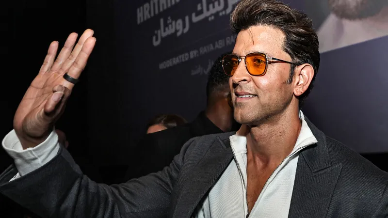 في عمر الـ51.. كيف يحافظ هريثيك روشان على الجسم المثالي؟