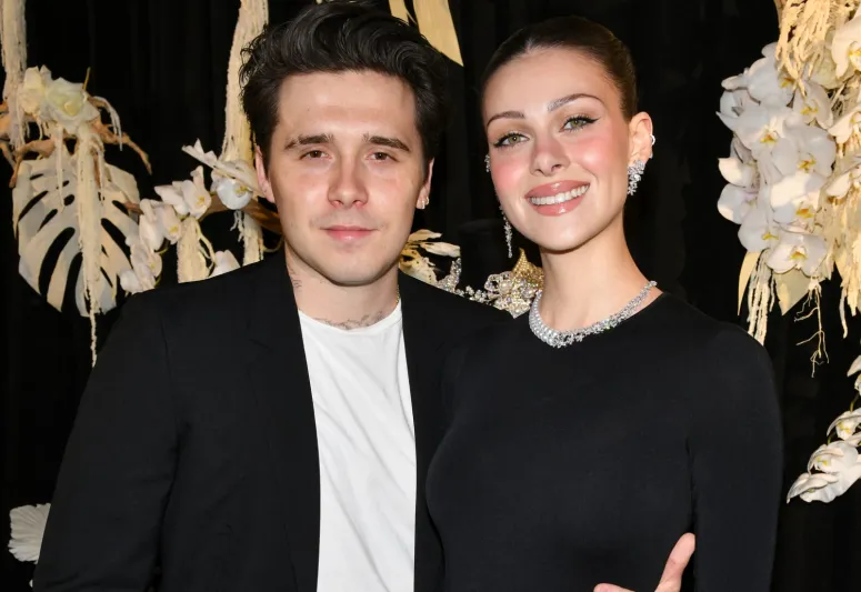 هل تؤثر ثروة نيكولا بيلتز على علاقة زوجها بروكلين بيكهام بعائلته؟