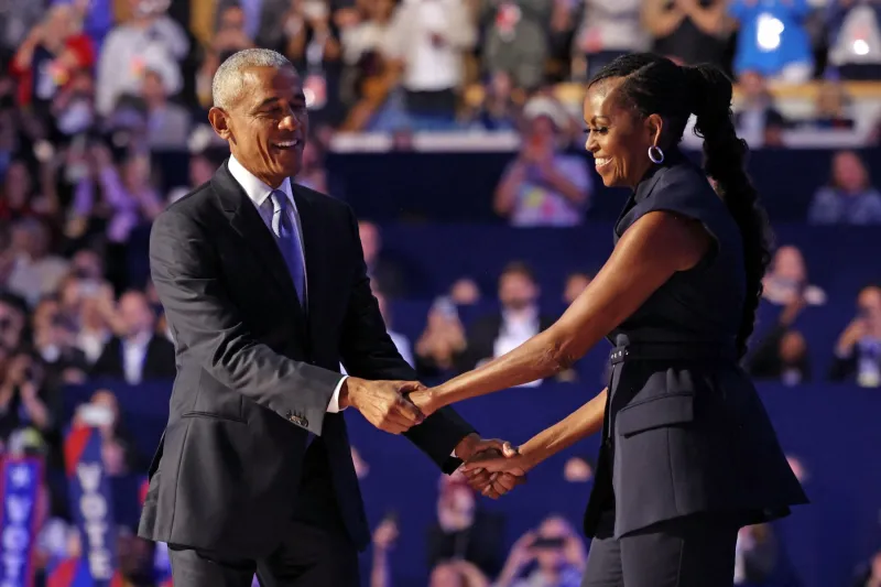 باراك أوباما يحتفل بعيد ميلاد ميشيل برسالة مؤثرة.. ماذا قال؟