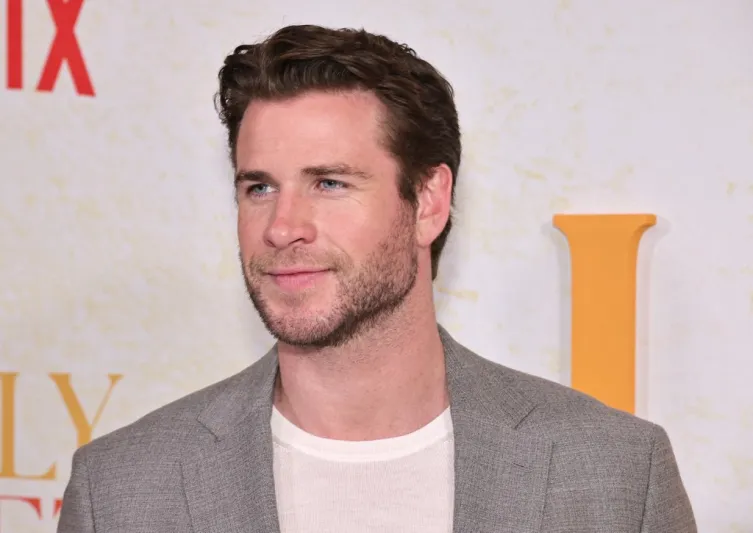 في عيد ميلاده الـ 36.. كم تبلغ ثروة ليام هيمسورث؟