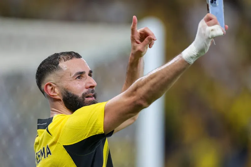 بنزيما يرفض عرض الاتحاد ويتخذ قرارًا مفاجئًا بعد التوترات الأخيرة