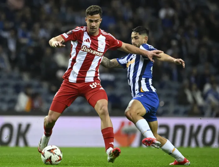 كوستولاس يسجل هدفًا تاريخيًا لبرايتون ضد بورنموث (فيديو)