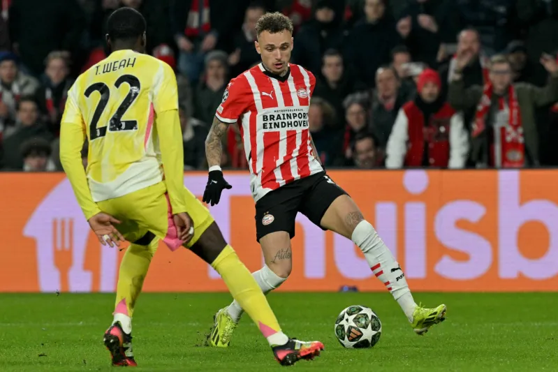 التشكيل المتوقع لبي إس في آيندهوفن ضد بايرن ميونخ في دوري الأبطال غدًا الأربعاء 28 يناير 2026