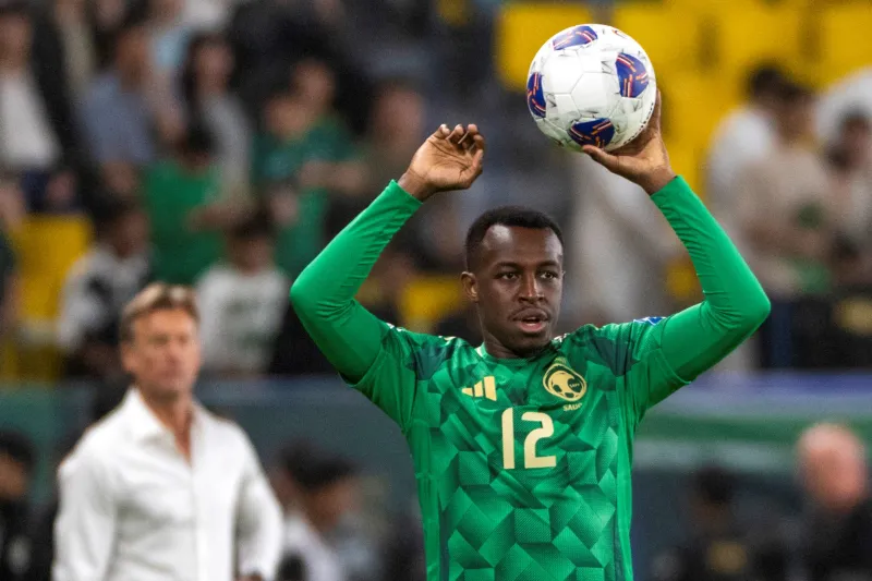 هل سينجح الهلال في استعادة سعود عبد الحميد؟ (فيديو)