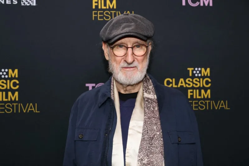 في عيد ميلاده الـ 86.. كم تبلغ ثروة المرشح للأوسكار جيمس كرومويل؟