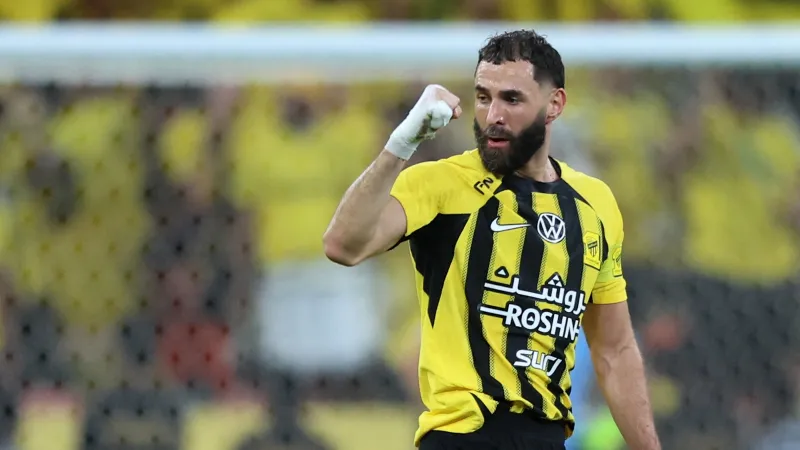 تشكيلة الاتحاد المتوقعة ضد الفتح.. من يعوض غياب بنزيما؟