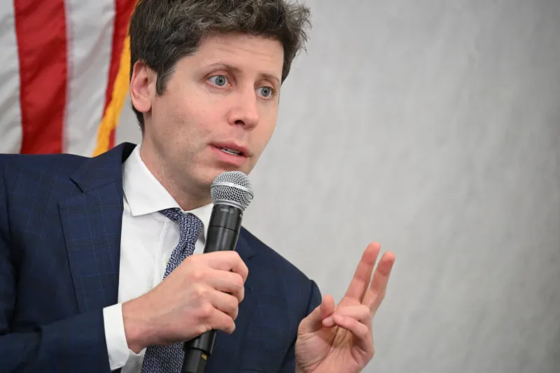 تصاعد المواجهة بين سام ألتمان وإيلون ماسك على منصة "إكس".. ماذا حدث؟