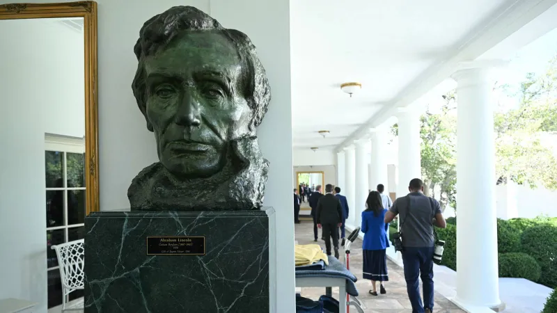 خطاب للرئيس الأمريكي أبراهام لينكولن للبيع بهذا السعر