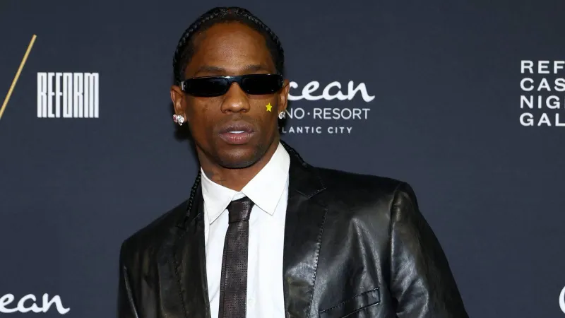 ساعة "رولكس كينج ميداس" الذهبية.. يرتديها ترافيس سكوت وهذا سعرها