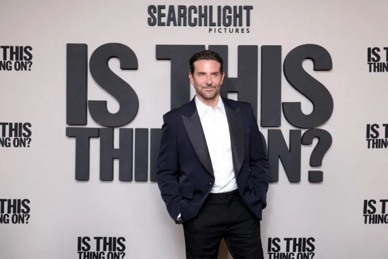 كيف أعاد "ستاند آب كوميدي" زوجة لزوجها؟ برادلي كوبر يكشف الأسرار (فيديو)