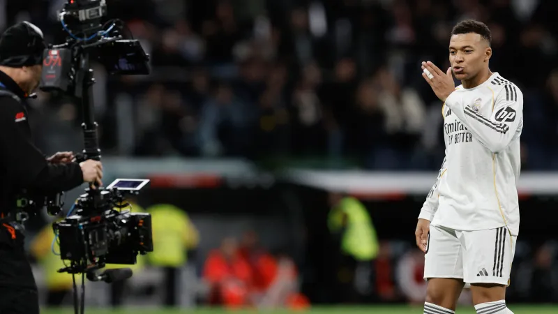 غياب مفاجئ لمبابي في ديربي مدريد.. هل يفوز الملكي بدون هدافه؟