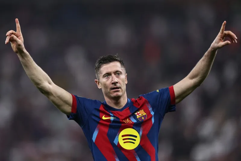 لماذا اقتنى ليفاندوفسكي يخت 80 Sunreef Power NEXT الفاخر؟