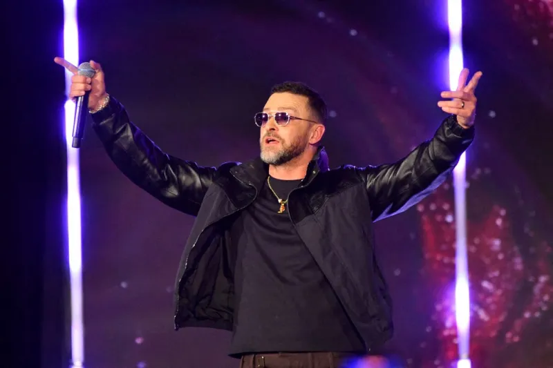  في عيد ميلاده الـ 45.. كم تبلغ ثروة جاستن تيمبرليك؟