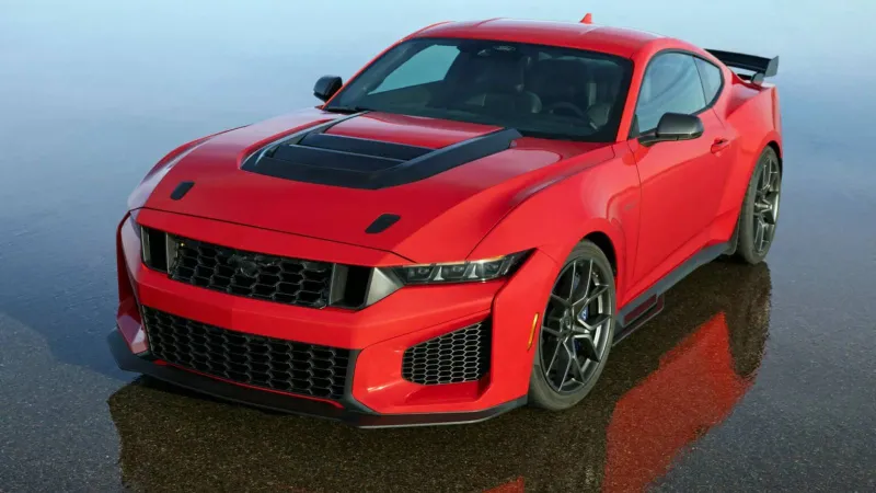 أول Mustang Dark Horse SC تطرح في مزاد خيري.. كم سعرها المتوقع؟ 