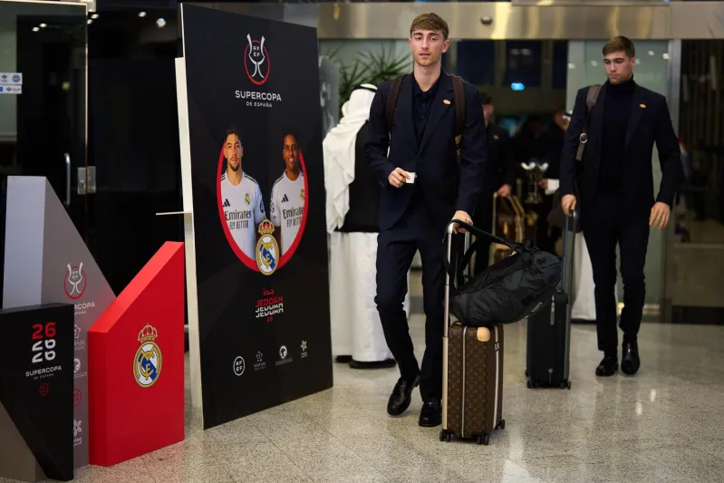 فريق ريال مدريد يصل إلى جدة استعدادًا للسوبر الإسباني (فيديو)