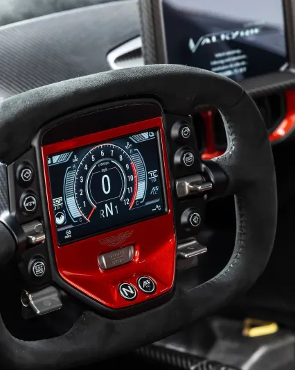 أستون مارتن تكشف عن نسخة حصرية من Valkyrie.. ما مواصفاتها؟