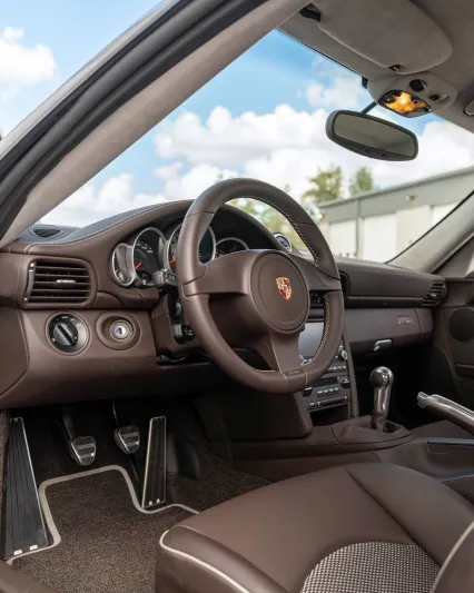 بدون حد أدنى للسعر: نسخة بورشه 997 Sport Classic نادرة معروضة للبيع لأول مرة