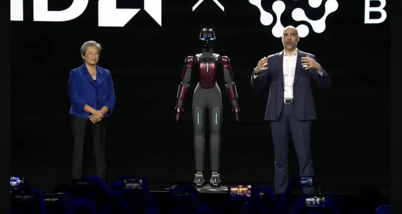 بحجم الإنسان.. روبوت يشبه آيرون مان يخطف الأضواء (فيديو)