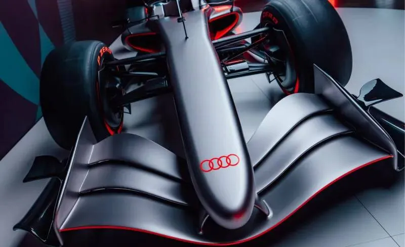 أودي تزيح الستار عن سيارة فورمولا 1 بصوت محرك مميز للموسم 2026