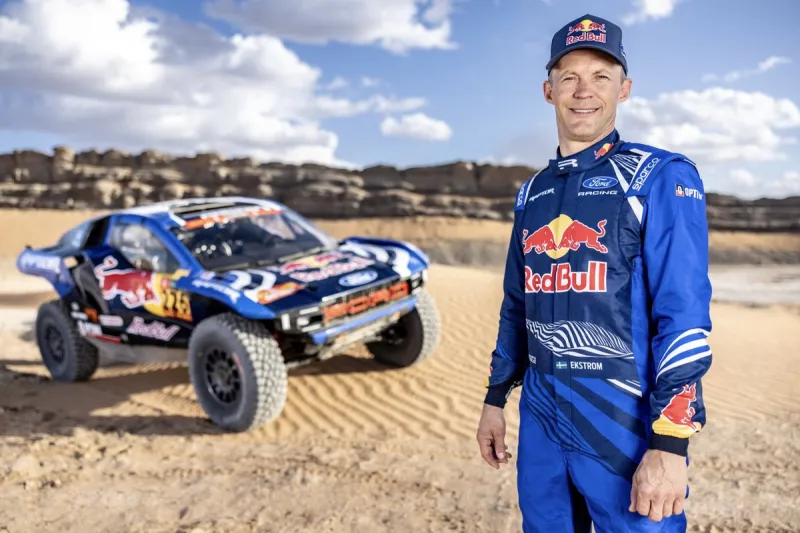 إكستروم يتصدر برولوغ رالي داكار ويمنح فورد إنجازًا أول (فيديو)