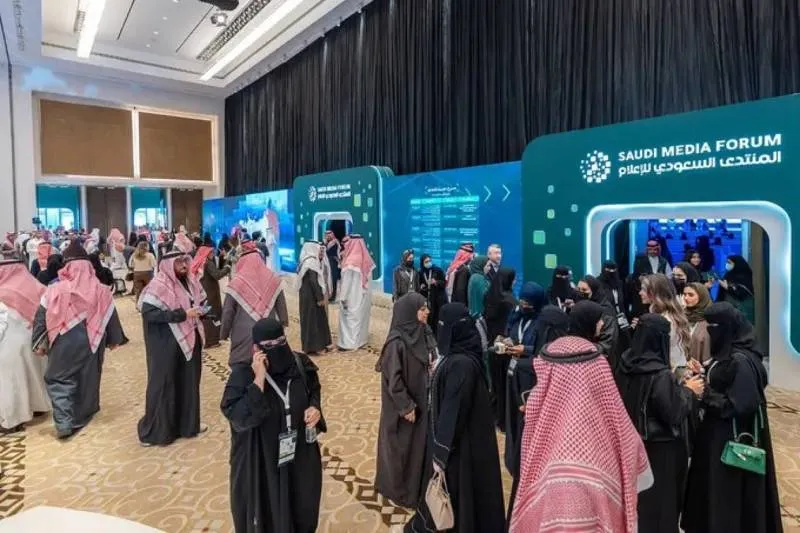 البودكاست والإذاعة.. مواجهة حاسمة في المنتدى السعودي للإعلام 2026