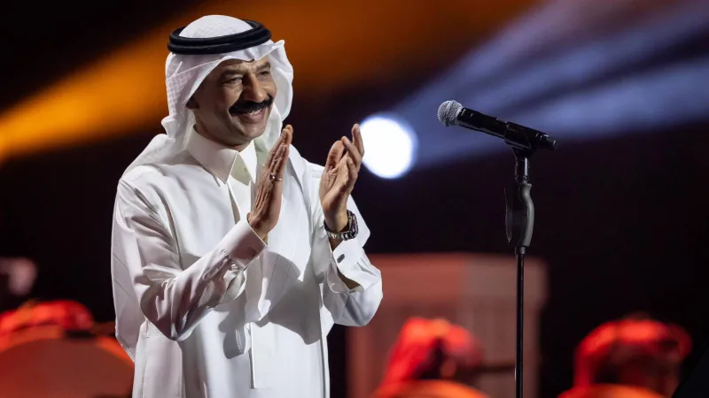 من "عامك سعيد" إلى "قالوا ترى".. رحلة عبادي الجوهر الساحرة على مسرح موسم الرياض (فيديو)