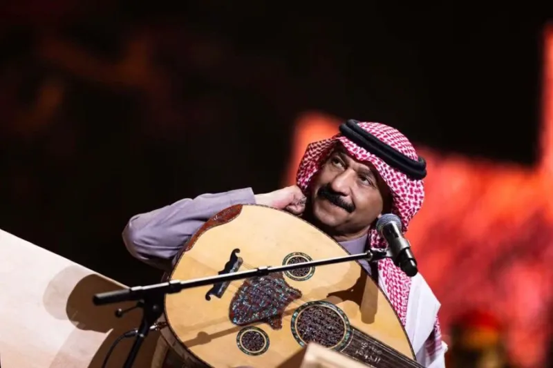 هكذا استعد عبادي الجوهر لحفل اليوم في مهرجان فبراير الكويت 2026 (فيديو)