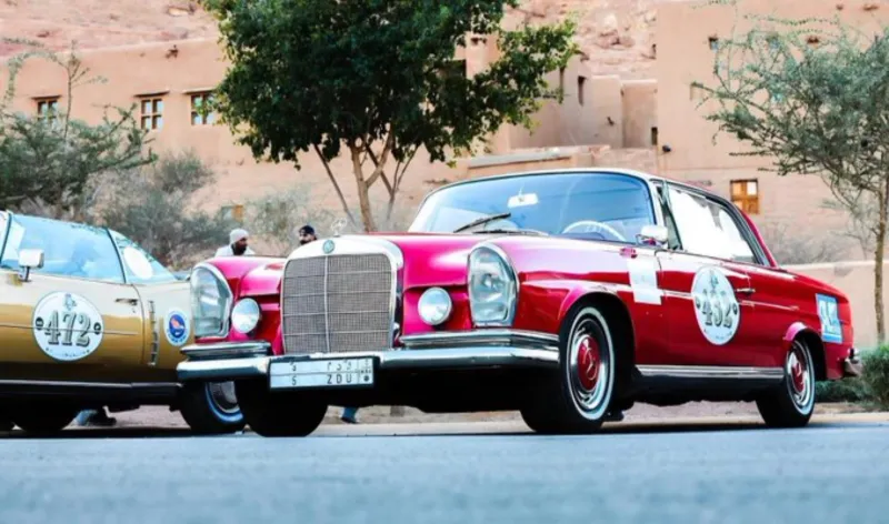 العُلا تحتضن رالي طويق الدولي.. السيارات الكلاسيكية تعود لتضيء طرق التاريخ 