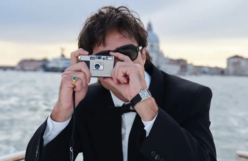 من إرث النخبة إلى اختيار الشباب: ساعة تانك من كارتييه تفرض حضورها في 2026