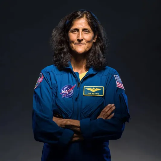 سوني ويليامز تودع الفضاء بعد مسيرة مذهلة من تحطيم الأرقام القياسية 