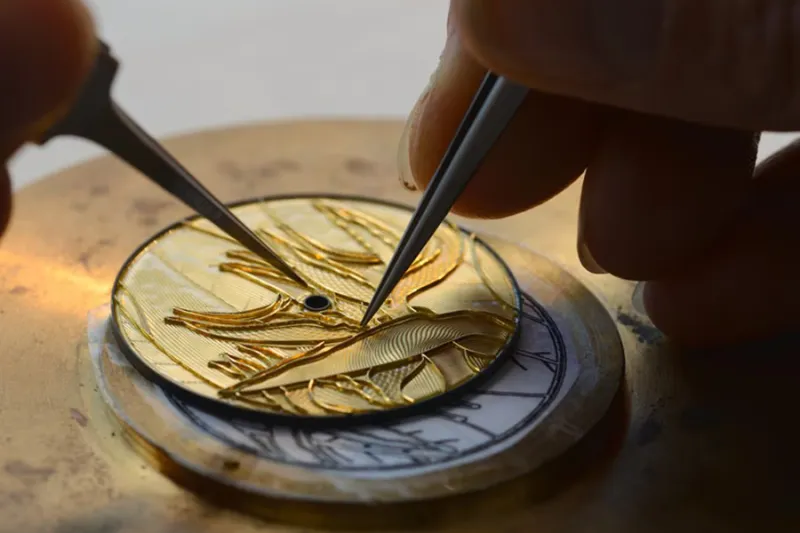 لوحات زمنية مصغّرة: تعرّف إلى فن الترصيع في عالم الساعات