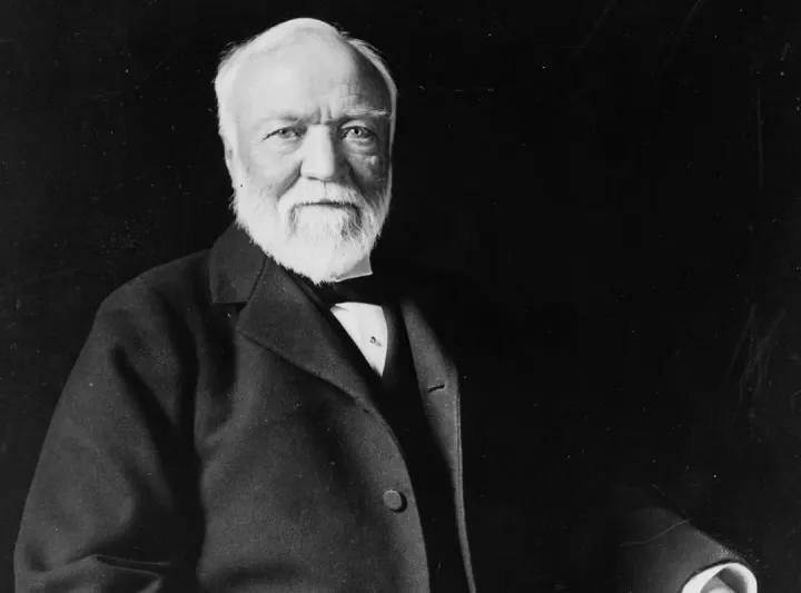 قصة أندرو كارنيجي: الرجل الذي تبرع بملياراته لبناء المستقبل