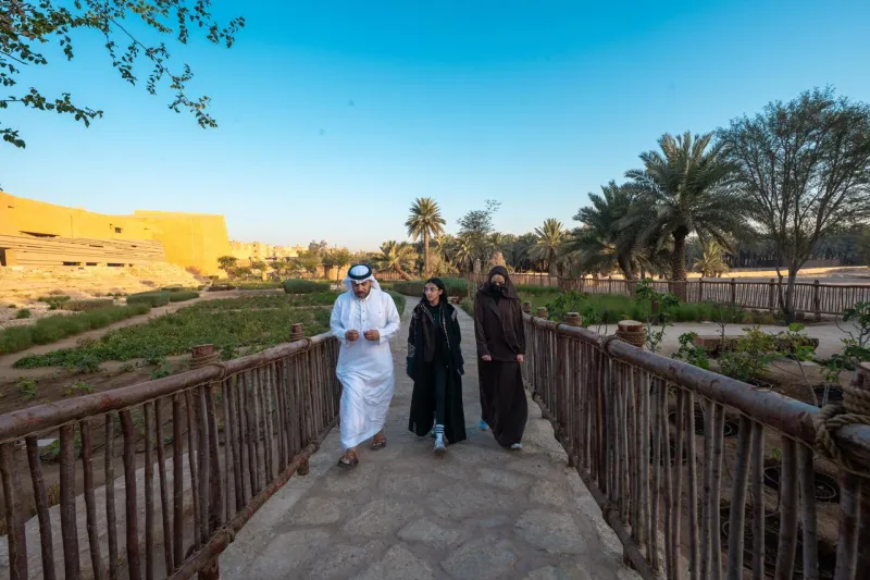 ممشاك في عزّك وملفاك.. تجربة تتيح لزوار موسم الدرعية اكتشاف تاريخ المكان