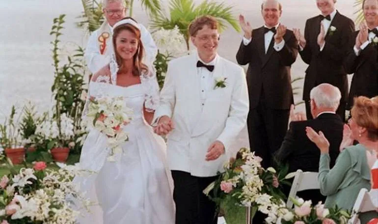 عندما يتدخل العقل التحليلي: قصة كعكة زفاف بيل وميليندا غيتس التي تكلفت مليون دولار!