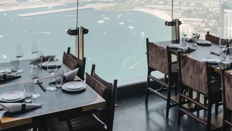 Sundays at 73: غداء فاخر بإطلالات بانورامية في Mott 32 دبي