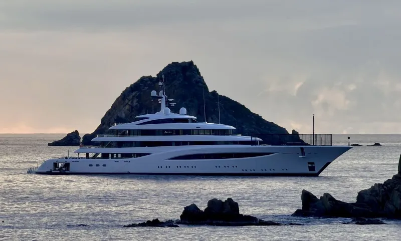 تحفة بحرية بطول 97 مترًا.. ماذا يميز اليخت Sophia؟ (فيديو)