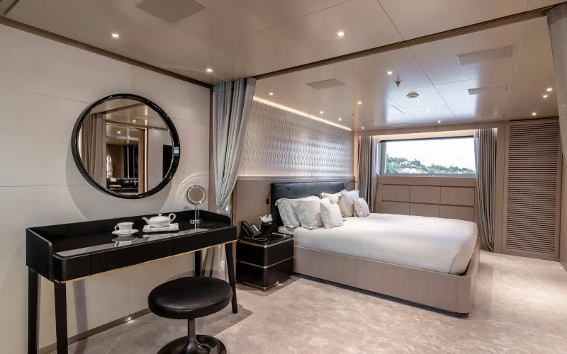 يخت Kinda الفاخر يخطف الأنظار بتصميمه.. كم يكلف امتلاكه؟