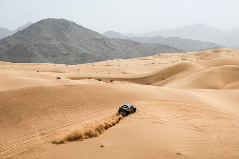 ختام رالي داكار السعودية 2026.. أبطال الفئات يعتلون القمة بعد سباقٍ شاق