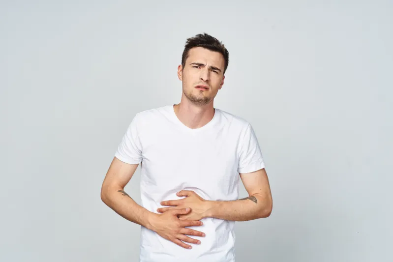 لماذا يوصي  خبراء التغذية بالذهاب للنوم جائعًا؟