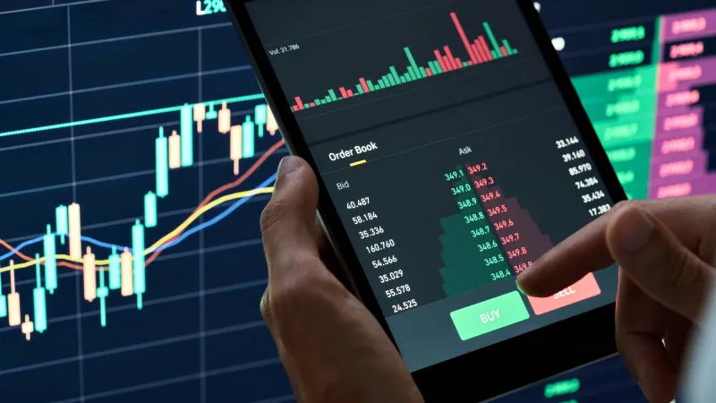 بداية تعاملات سوق الأسهم السعودية اليوم الخميس.. أي القطاعات تقود مؤشر "تاسي"؟