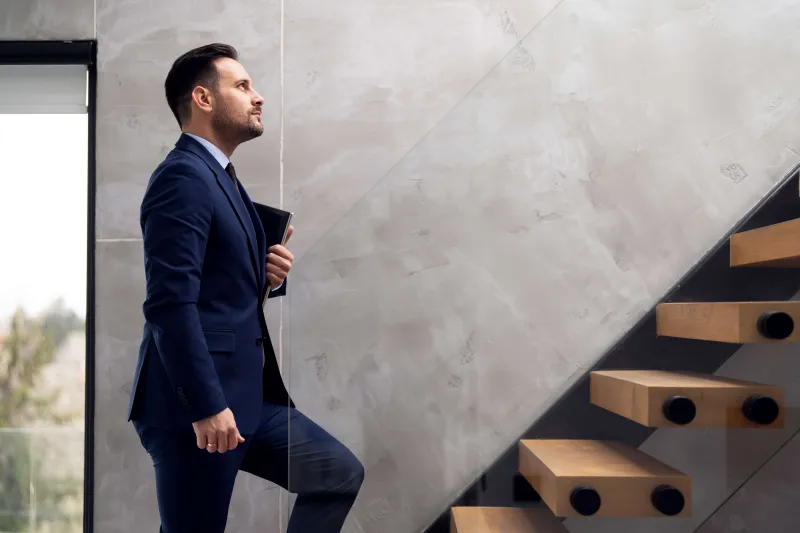 العقلية التي تصنع المستقبل: كيف يفكّر الروّاد في زمن الابتكار