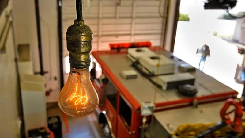 لمبة ليفرمور تحتفل بـ125 عامًا من الإضاءة المستمرة: ما سر صمودها؟