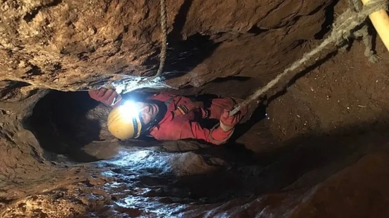 العلماء يكتشفون هوية أقدم سكان شمال بريطانيا: اكتشاف مذهل يفاجئ الجميع!