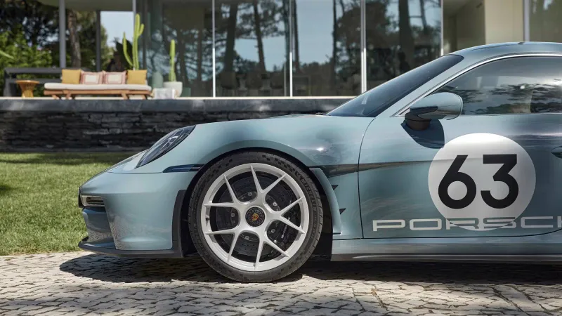 بورشه 911 GT3 كابريوليه تظهر للمرة الأولى.. الوداع الأخير لمحركات التنفس الطبيعي