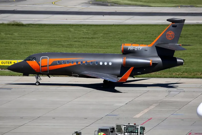 فيرستابن يعرض طائرته الخاصة الفاخرة: أداة استراتيجية تضمن الراحة والأداء الفائق