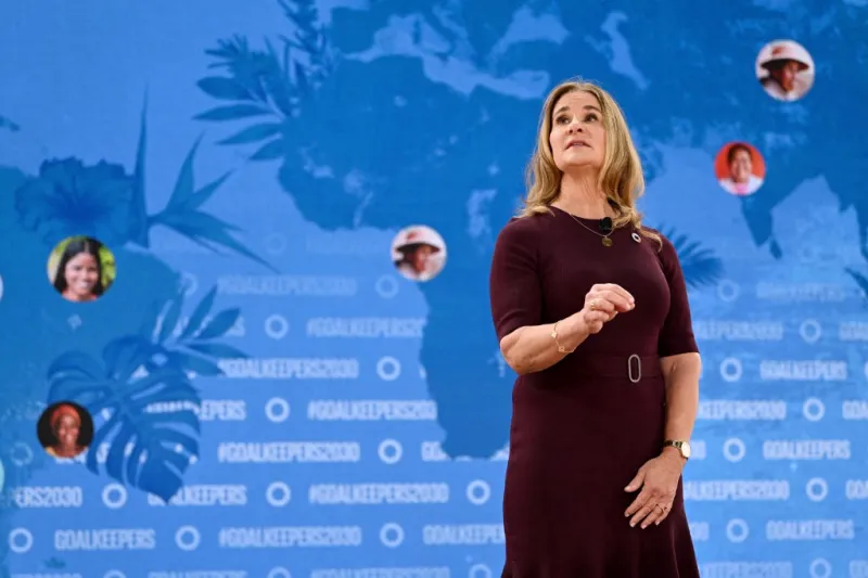 ميليندا غيتس تعلّق على ذكر بيل غيتس في قضية إبستين (فيديو)