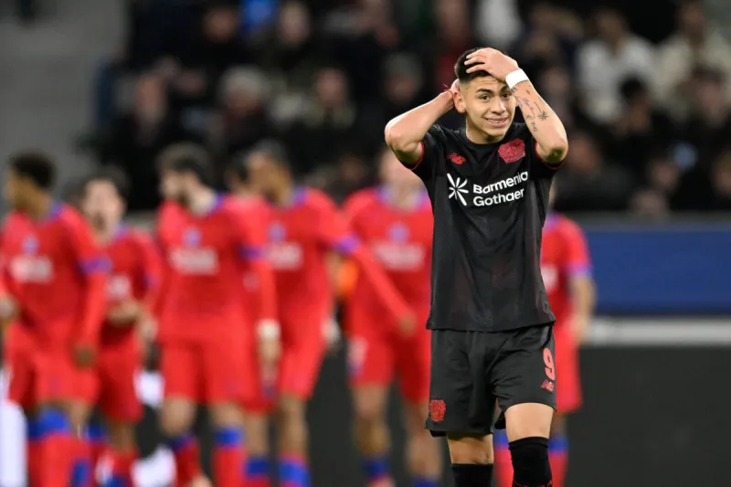 إتشيفيري يثير الجدل: هل كان تحكيم مباراة جيرونا وبرشلونة سببًا في فقدان القمة؟ (فيديو)